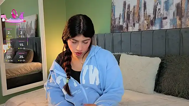 Cassie bloom online show from 05-21-26, 03:37
