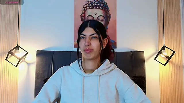 Cassie bloom online show from 11-13-25, 07:40