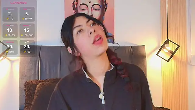 Cassie bloom online show from 11-19-25, 08:09