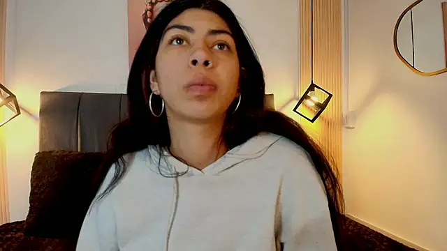 Cassie bloom online show from 01-08-26, 07:42