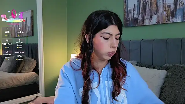 Cassie bloom online show from 05-26-26, 07:01