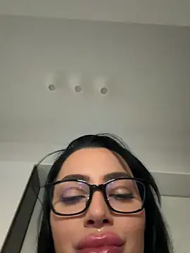 Mia Splash online show from 03-07-26, 03:50