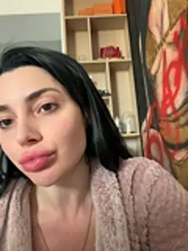 Mia Splash online show from 04-07-26, 03:03