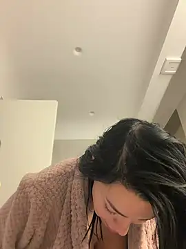 Mia Splash online show from 02-10-26, 07:40