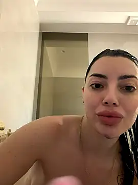 Mia Splash online show from 05-30-26, 11:38