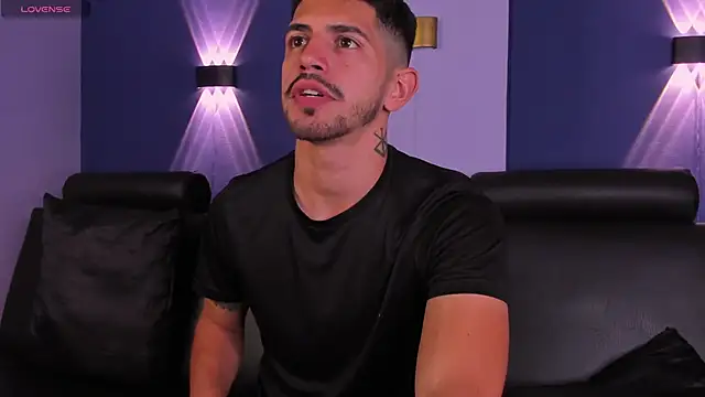 Snapshot of AlejandroStormm chatting on 10-01-25, 08:13 AlejandroStormm online show from 10-01-25, 08:13