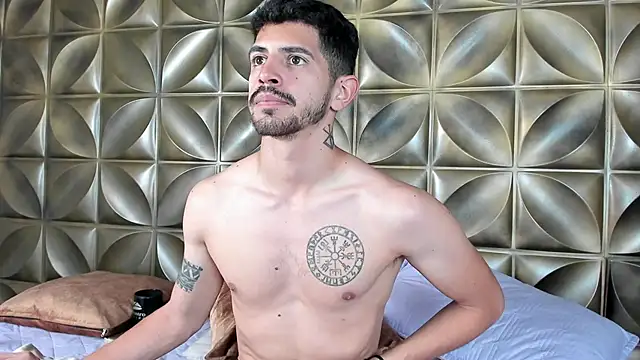 Snapshot of AlejandroStormm chatting on 10-12-25, 05:25 AlejandroStormm online show from 10-12-25, 05:25