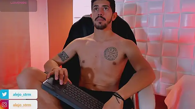 Snapshot of AlejandroStormm chatting on 09-18-25, 10:46 AlejandroStormm online show from 09-18-25, 10:46