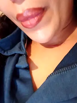 Sexlove1xo online show from 03-27-26, 04:19