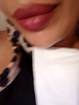 Sexlove1xo online show from 11-02-25, 12:59