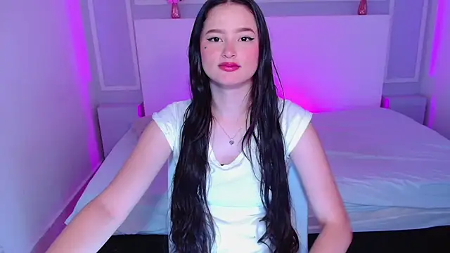 Snapshot of JasmineBella0 chatting on 03-09-25, 05:55 JasmineBella0 online show from 03-09-25, 05:55