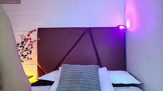 Lexi Howard  online show from 03-08-26, 04:38