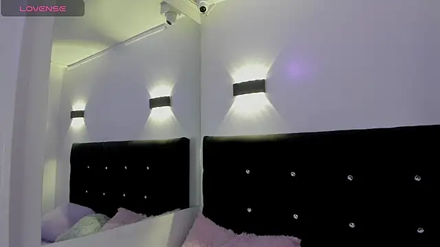 Anniie  Evans online show from 09-25-25, 03:07