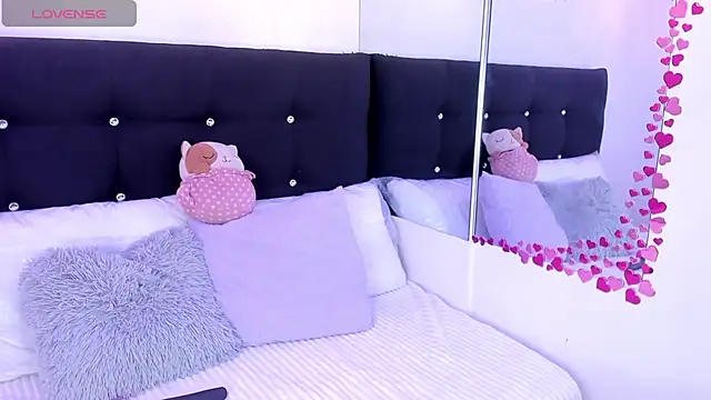 Anniie  Evans online show from 03-12-26, 06:34