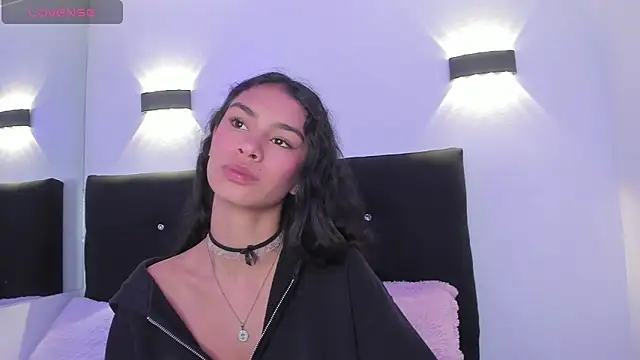 Anniie  Evans online show from 09-26-25, 04:25