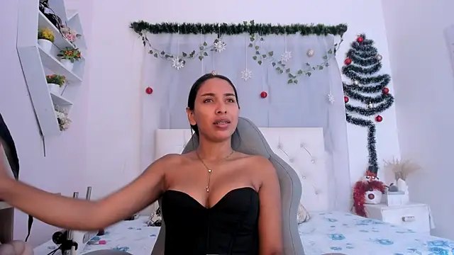 Emma lorense22 online show from 12-20-25, 07:06