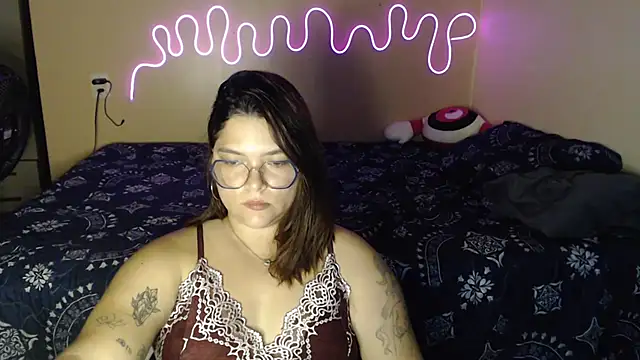 Snapshot of GoddessChaar chatting on 12-04-25, 02:21 GoddessChaar online show from 12-04-25, 02:21