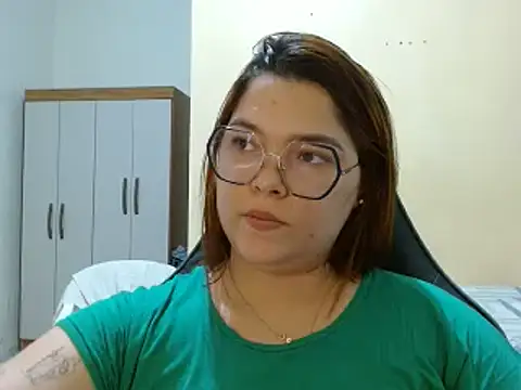 Snapshot of GoddessChaar chatting on 03-19-25, 01:21 GoddessChaar online show from 03-19-25, 01:21