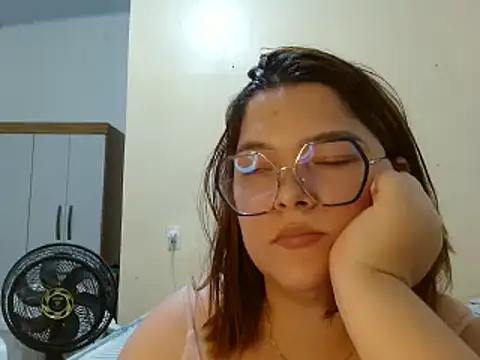 Snapshot of GoddessChaar chatting on 03-20-25, 02:40 GoddessChaar online show from 03-20-25, 02:40