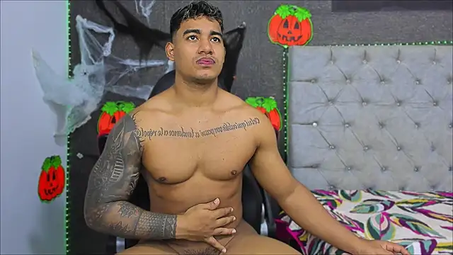 Snapshot of luigi_hot_ chatting on 10-16-25, 10:12 luigi hot online show from 10-16-25, 10:12