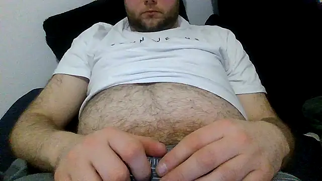 Snapshot of GrafterBen1 chatting on 02-25-25, 07:52 GrafterBen1 online show from 02-25-25, 07:52