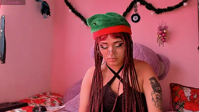 Maddy Jhonsson online show from 12-20-25, 04:43