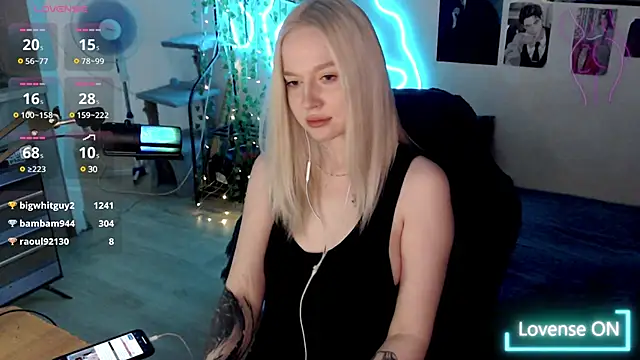 Snapshot of lissallor_ chatting on 03-20-25, 10:07 lissallor  online show from 03-20-25, 10:07