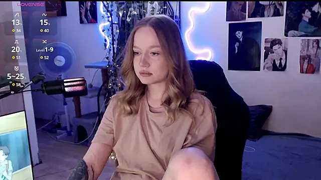 Snapshot of lissallor_ chatting on 03-01-25, 03:10 lissallor  online show from 03-01-25, 03:10