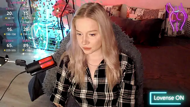 Snapshot of lissallor_ chatting on 09-16-25, 09:49 lissallor  online show from 09-16-25, 09:49
