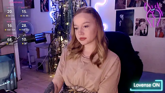 Snapshot of lissallor_ chatting on 02-25-25, 01:10 lissallor  online show from 02-25-25, 01:10