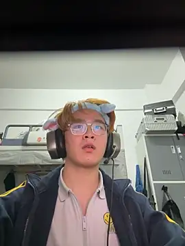 Anson0722 online show from 10-27-25, 03:24