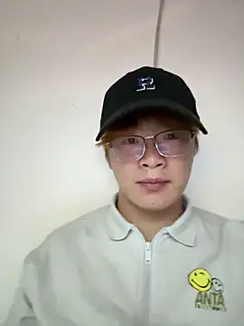Snapshot of Anson0722 chatting on 09-17-25, 01:13 Anson0722 online show from 09-17-25, 01:13