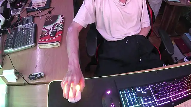 DerGeileLoveboy online show from 10-10-25, 05:30