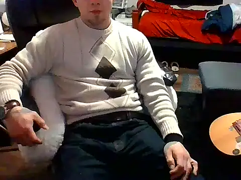 Snapshot of JCstrings chatting on 02-21-25, 11:32 JCstrings online show from 02-21-25, 11:32