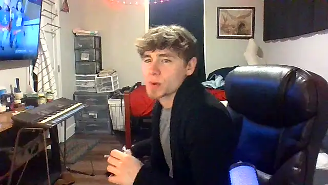 Snapshot of JCstrings chatting on 03-11-25, 03:04 JCstrings online show from 03-11-25, 03:04