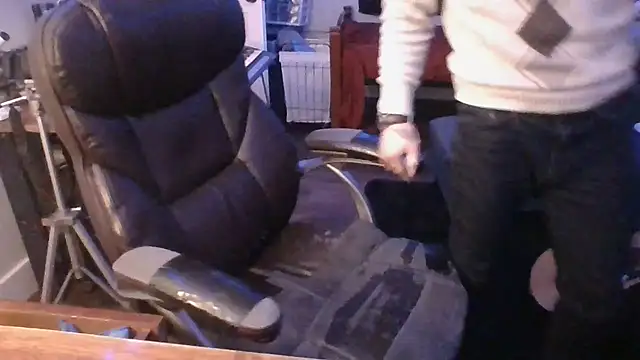 Snapshot of JCstrings chatting on 02-21-25, 04:40 JCstrings online show from 02-21-25, 04:40