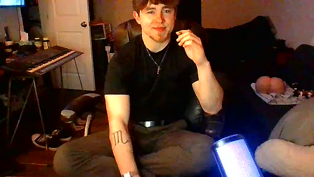 Snapshot of JCstrings chatting on 03-08-25, 04:23 JCstrings online show from 03-08-25, 04:23