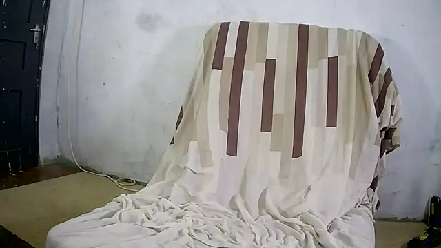 Snapshot of justyou2025 chatting on 10-14-25, 09:04 justyou2025 online show from 10-14-25, 09:04