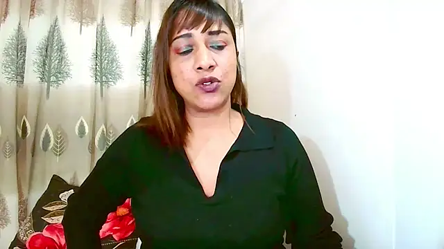 Snapshot of Indian_Erotic69 chatting on 07-13-26, 05:18 Indian Erotic69 online show from 07-13-26, 05:18