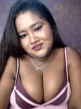 Snapshot of horny_diana chatting on 06-24-26, 05:33 horny diana online show from 06-24-26, 05:33