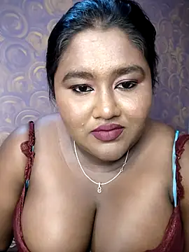 Snapshot of horny_diana chatting on 06-19-26, 05:08 horny diana online show from 06-19-26, 05:08