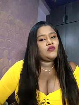 Snapshot of horny_diana chatting on 06-17-26, 05:23 horny diana online show from 06-17-26, 05:23