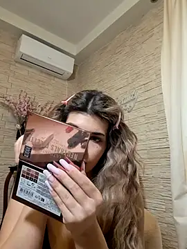 Bella Posh online show from 02-17-26, 01:08