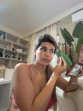 Bella Posh online show from 01-08-26, 07:47