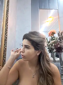 Snapshot of Bella_Posh chatting on 10-20-25, 04:36 Bella Posh online show from 10-20-25, 04:36