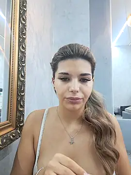 Bella Posh online show from 11-24-25, 07:19