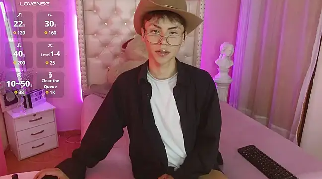 callum 77 online show from 03-20-25, 08:08