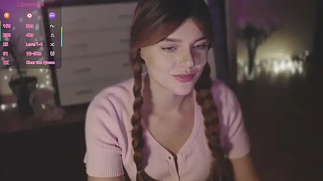 CherryRed Girl online show from 10-06-25, 09:04