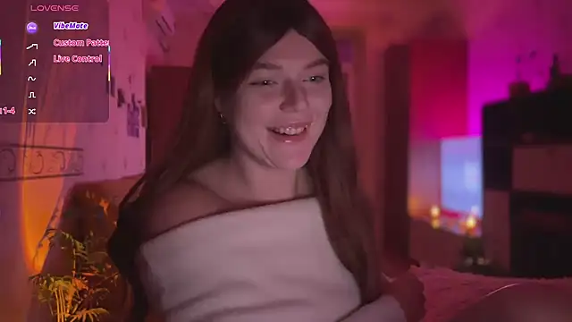 CherryRed Girl online show from 10-21-25, 06:29