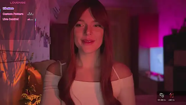 Snapshot of CherryRed_Girl chatting on 02-04-26, 08:26 CherryRed Girl online show from 02-04-26, 08:26